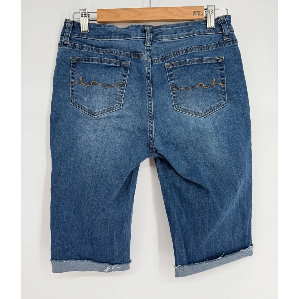 St Johns Bay Womens Blue Denim‎ Bermuda Shorts Raw Hem Stretch Mid Rise Sz 4